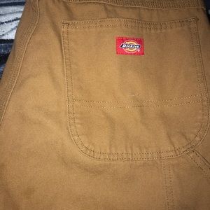 BRAND NEW DICKIES CARGOS!!
bought them and they were way too big.